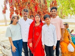 Kajal jaiswal family 